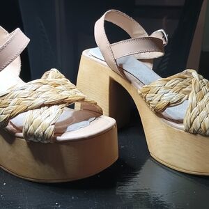 Sam Edelman Woven Tan Platform Heels